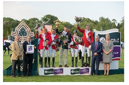 No pódio Marcus Ehning, Hans-Dieter Dreher, Chefe de Equipe Otto Becker, Meredith Michaels-Beerbaum e Ludger Beerbaum. Foto: FEI / John Stroud